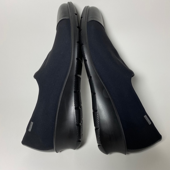 ECCO Slip On Sneaker NWOT Womens Sz 7/38 Black - Picture 3 of 6